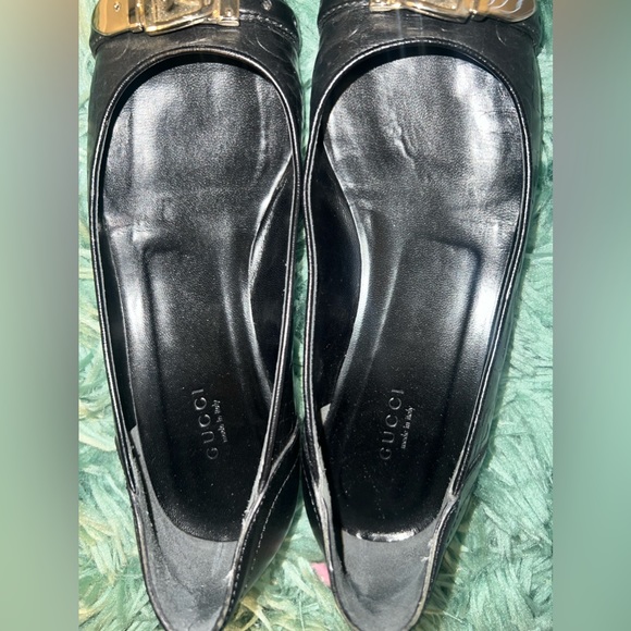 Gucci flats all black with gold buckle on front - Picture 4 of 6